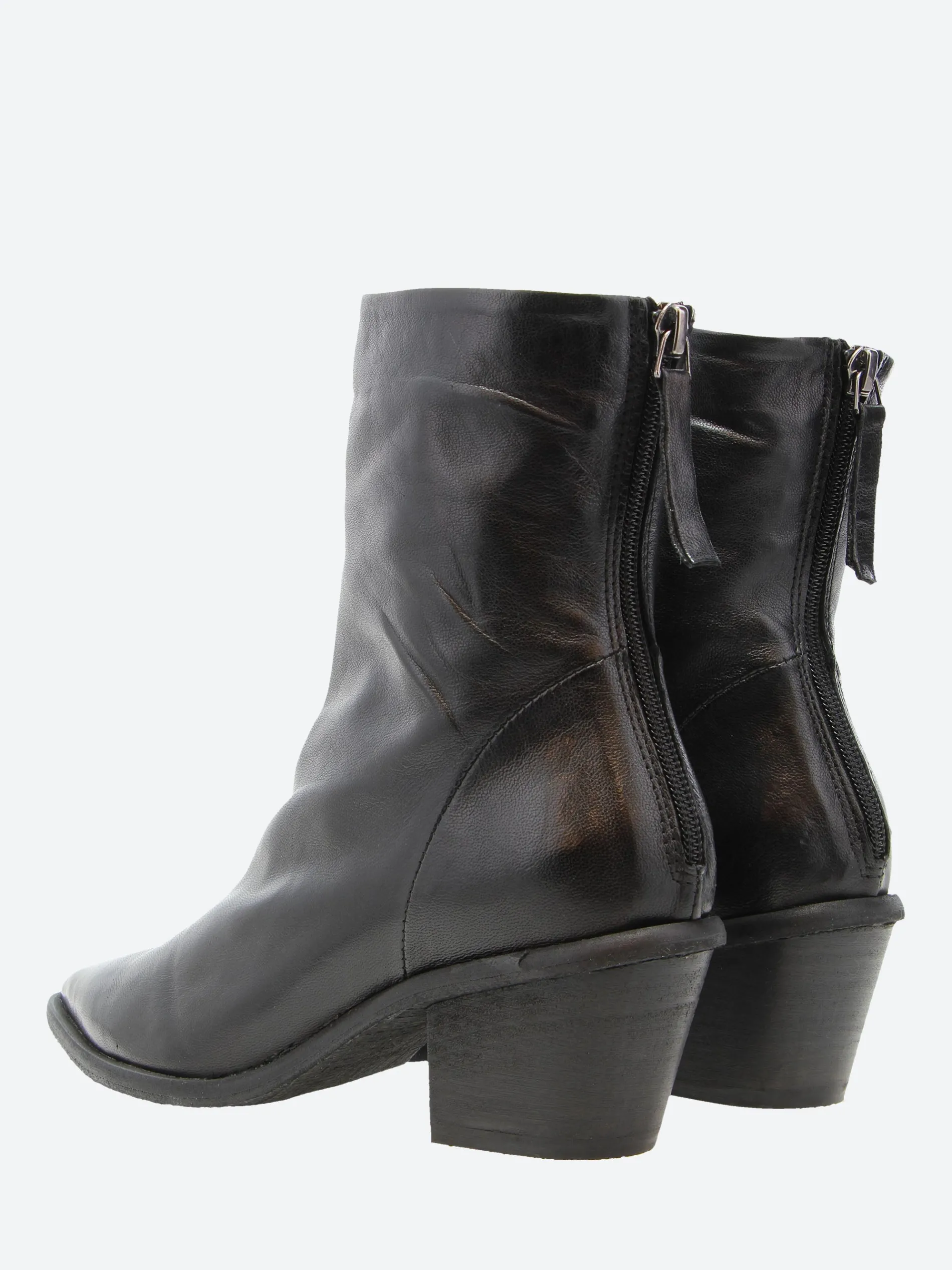 gravitypope - Robyn Boot in Nero Missouri