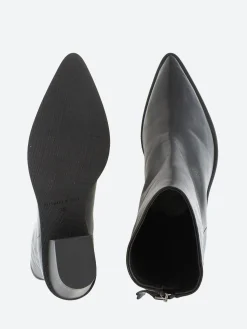 gravitypope - Robyn Boot in Nero Missouri