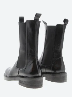 gravitypope - Rona in Nero Davis