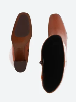 gravitypope - Zada in Brandy Coy