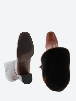 gravitypope - Zada in Cuero Coy