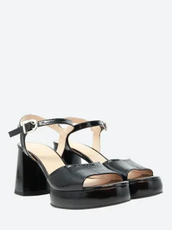 gravitypope - Zelia in Negro Baku