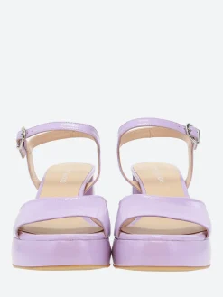 gravitypope - Zelie in Lavanda Baku