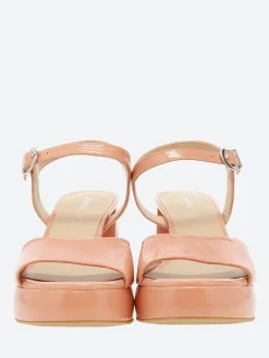 gravitypope - Zelie in Salmon Baku