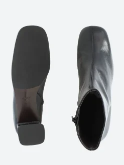 gravitypope - Zoda in Black Coy