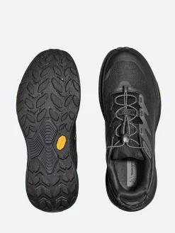 HOKA One One - Transport GTX in Black