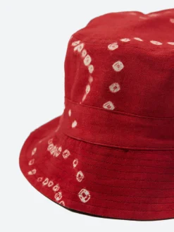 Kardo - Bandhani Bucket Hat in Charcoal and Red