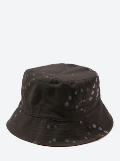 Kardo - Bandhani Bucket Hat in Charcoal and Red