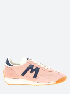 Karhu - Mestari in Rose and Blues