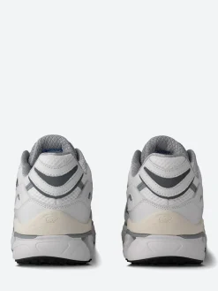 Karhu - Super Fulcrum in White and Deep Dive