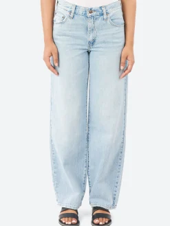 Levi's - Baggy Dad in Fan Flare (Light Wash)