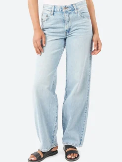 Levi's - Baggy Dad in Fan Flare (Light Wash)