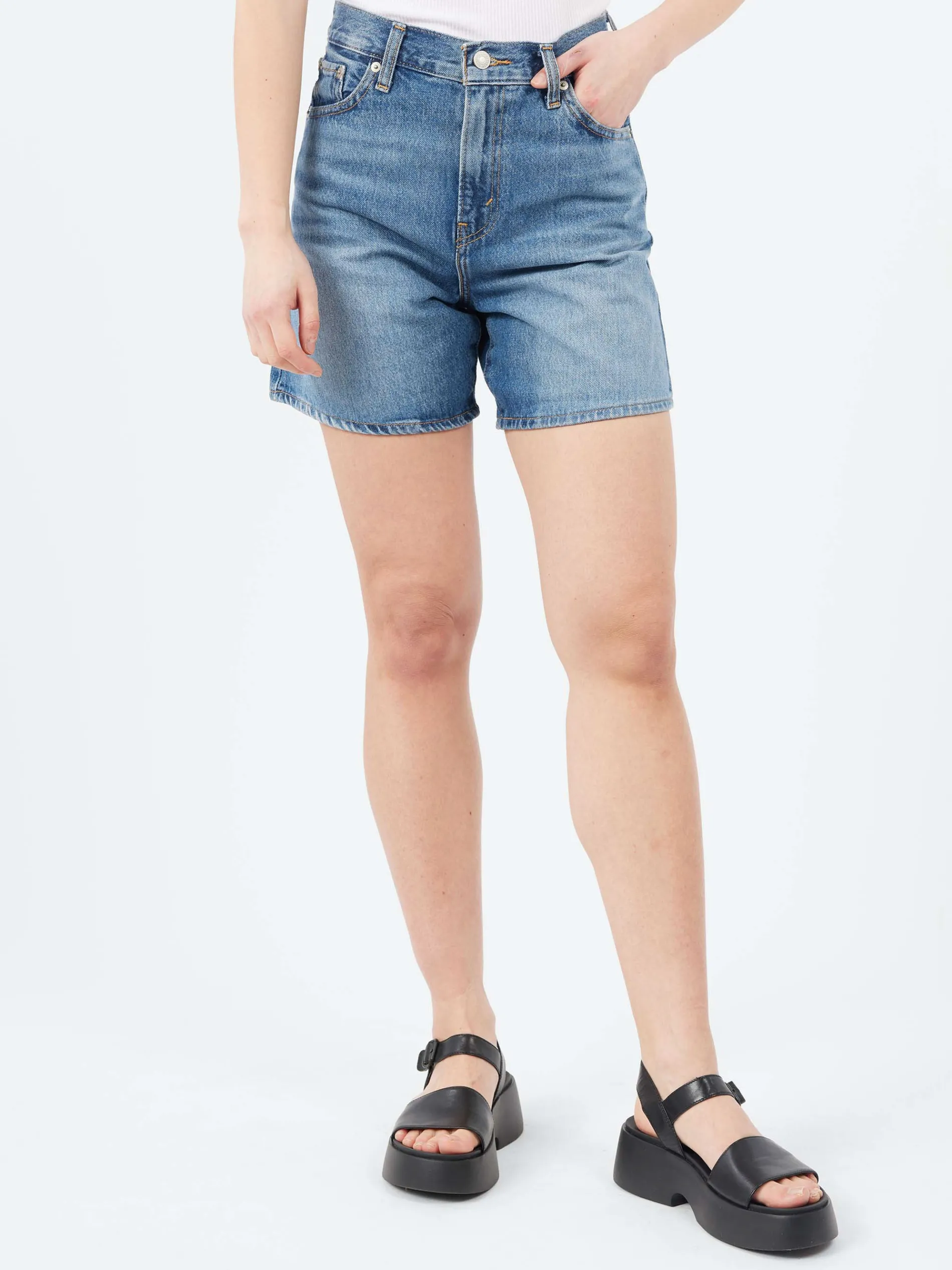Levi's - High Rise Baggy Short in Worn Memory (Medium Was)