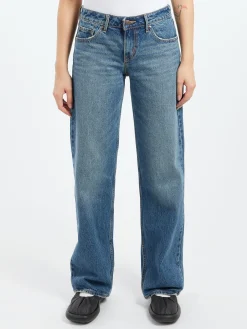 Levi's - Low Loose in Living the Good Life (Dark Wash)