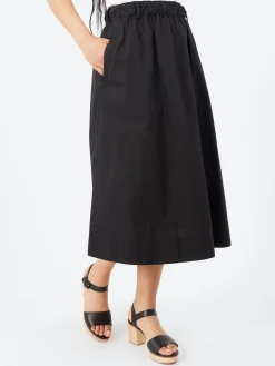 Merz b. Schwanen - SKIRT01 Relaxed Fit Skirt in Deep Black