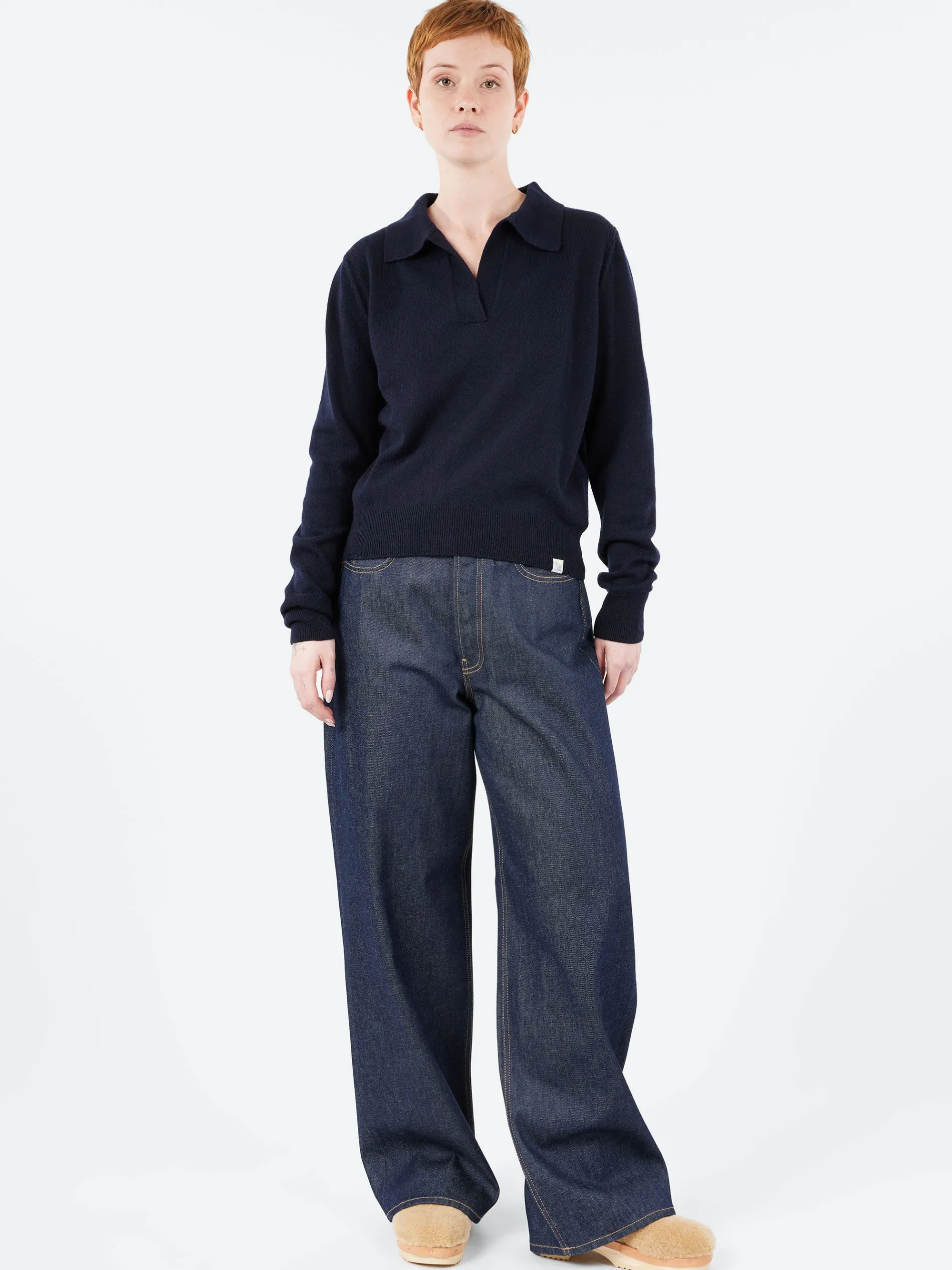 Merz b. Schwanen - SKVN02 Women's V-Neck Pullover in Dark Navy