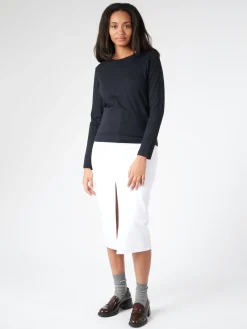 Merz b. Schwanen - Women's Relaxed Longsleeve T-Shirt in Deep Black