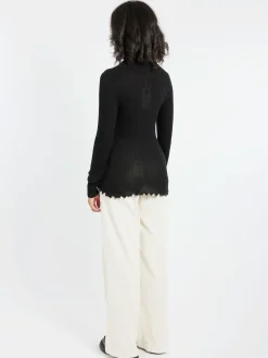 MJ Watson - Cashmere Turtleneck in Black