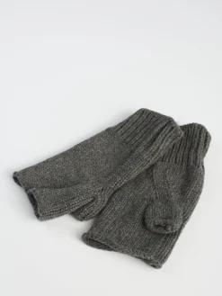MJ Watson - Fingerless Gloves in Grey