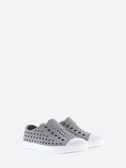 Native - Jefferson Child in Pigeon Grey and Shell White