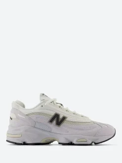 New Balance - 1000 in Pearl Grey with Black