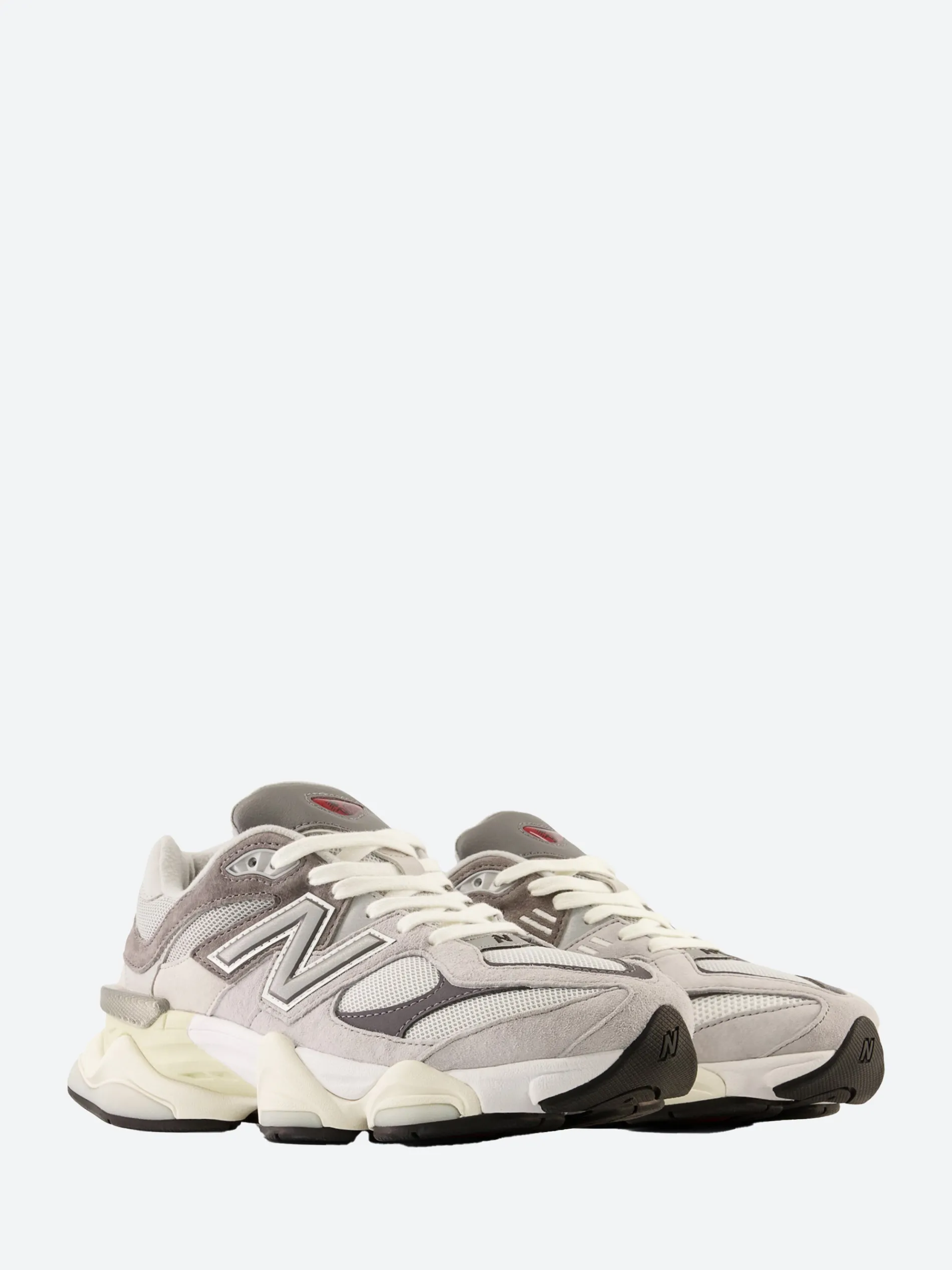 New Balance - 9060 in Raincloud