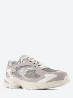 New Balance - 725V1 in Rain Cloud