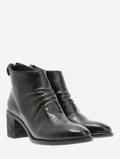 Officine Creative - Sarah 001 Zipped Ankle Boots in Nero Ignis