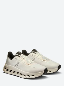 On - Women's Cloudtilt in Pearl and Ice