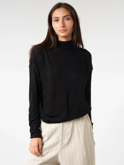 Pas de Calais - Wool Gauze Jersey Pullover in Black