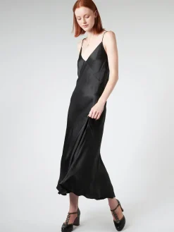 Pomandere - Long Dress in Black