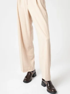 Pomandere - Pleated Trousers in Burro and Champagne