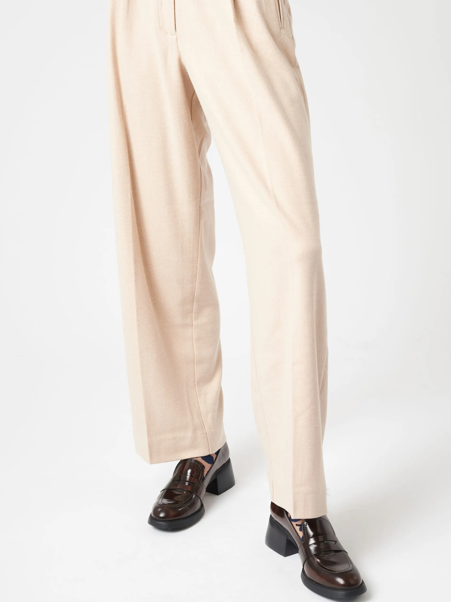 Pomandere - Pleated Trousers in Burro and Champagne