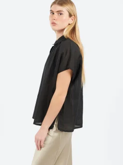 Pomandere - Short Sleeve Button-Up in Black