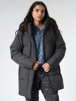 Quartz Co. - June Hooded Down Puffer Jacket in Black