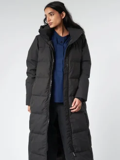 Quartz Co. - Sofia in Black