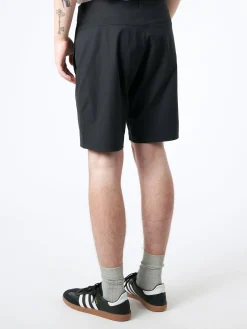 Reigning Champ - Coach's Short in Black