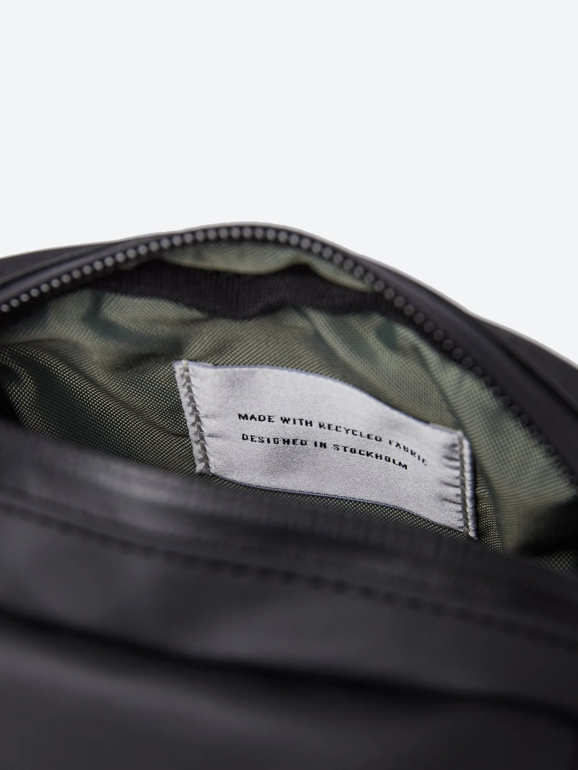 Sandqvist - Poe Crossbody in Black