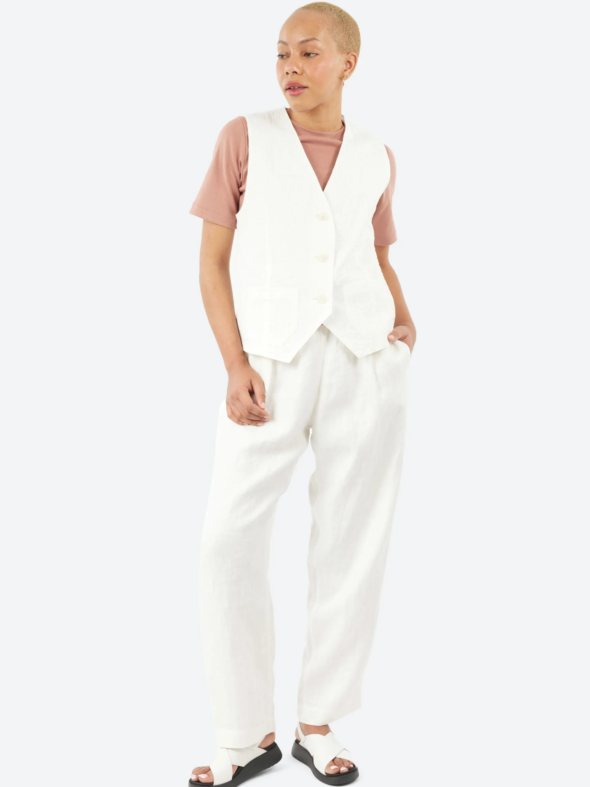 Sarahwear - Shirring Embroidery Poplin Vest in White