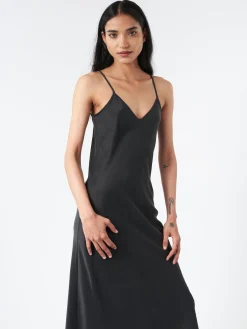 SILK LAUNDRY - 90s Slip Dress in Black