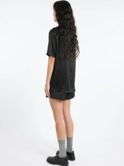 Silk Laundry - Short Sleeve Boyfriend Shirt in Black