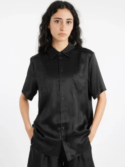Silk Laundry - Short Sleeve Boyfriend Shirt in Black