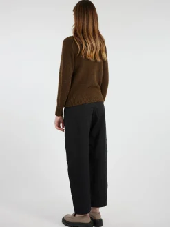 Soeur - Windy Turtleneck in Marron Chine