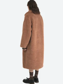 Stand Studio - Maria in Sand