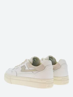 Stepney Workers Club - Pearl S-Strike in White and Putty