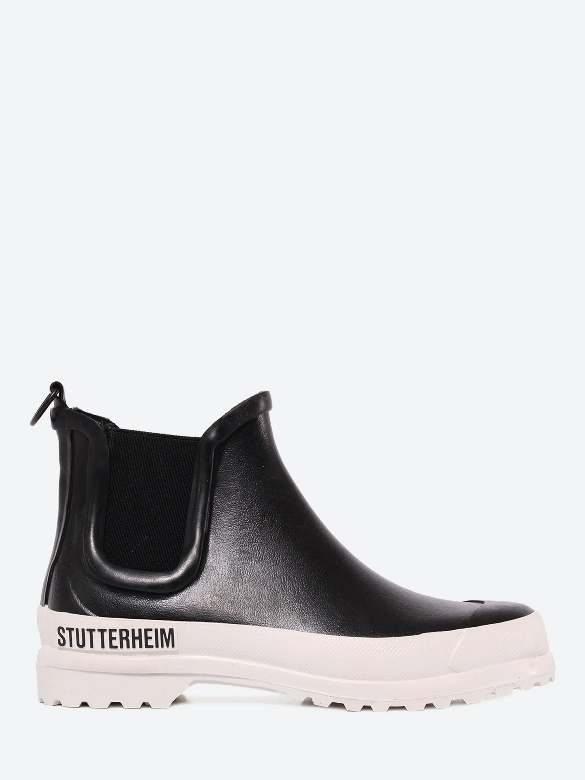 Stutterheim - Chelsea Rainwalker in Black and White