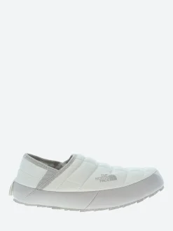 The North Face - W Thermoball Traction Mule in White and SIlver Grey