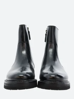 TO&CO. - Brian in Black