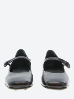 TO&CO. - Jane in Black