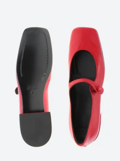 TO&CO. - Jane in Black